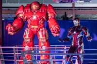 ハルクバスターとアイアンマンの等身大アーマー。