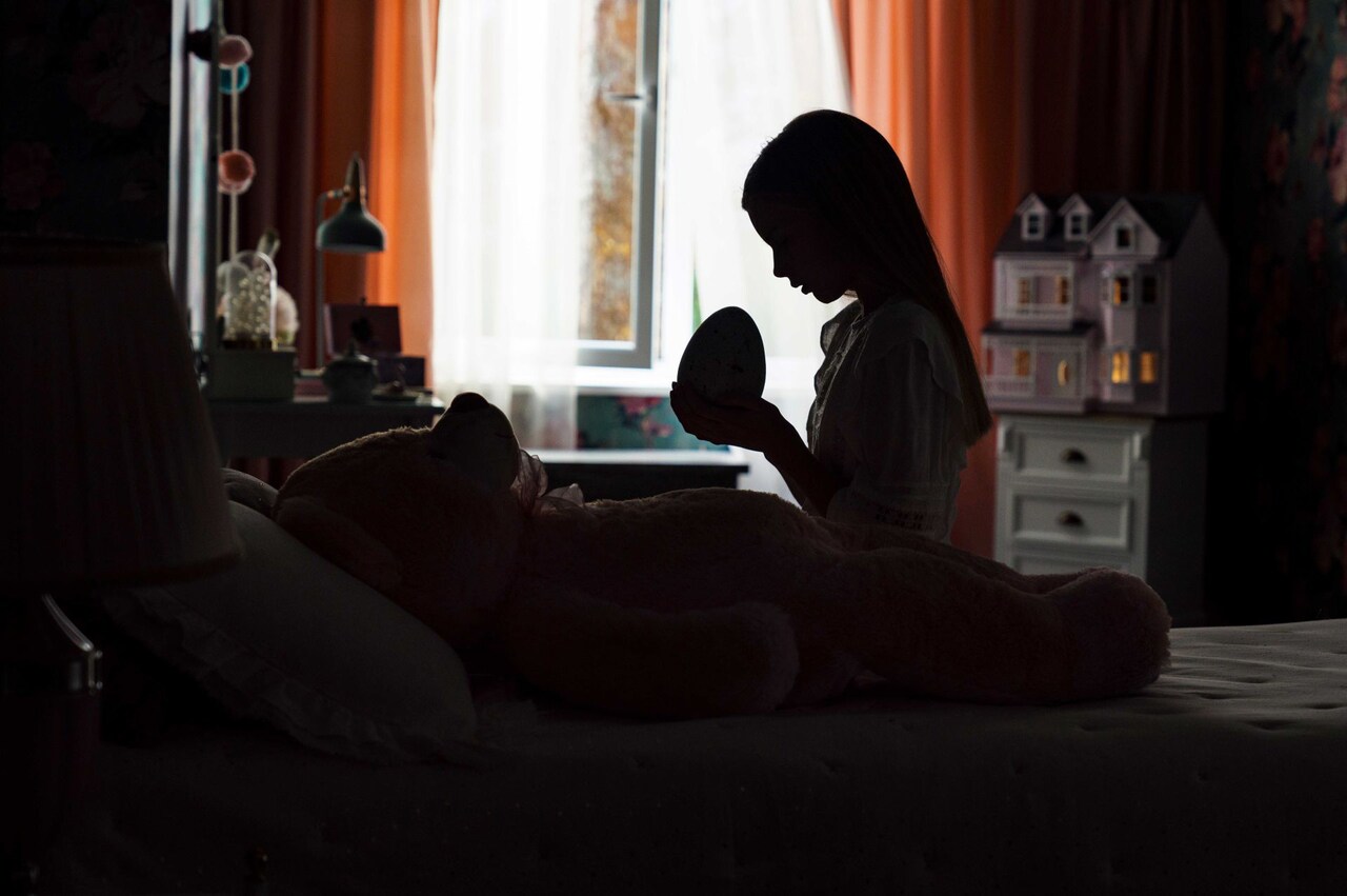 大人のためのおとぎ話、北欧ホラー「ハッチング」監督が世界観を語る映像到着