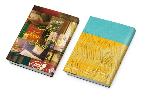 「マイ・ニューヨーク・ダイアリー」ムビチケ特典のブックカバービジュアル。