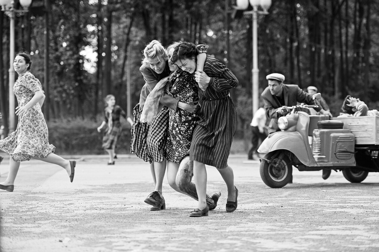 ソ連軍がストライキ参加者に発砲、「親愛なる同志たちへ」本編の一部公開