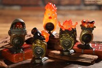 「ハウルの動く城 KAZARING カルシファーがいっぱい」（各税込1100円）