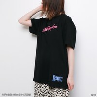 「波間にKiss」Tシャツの着用イメージ。