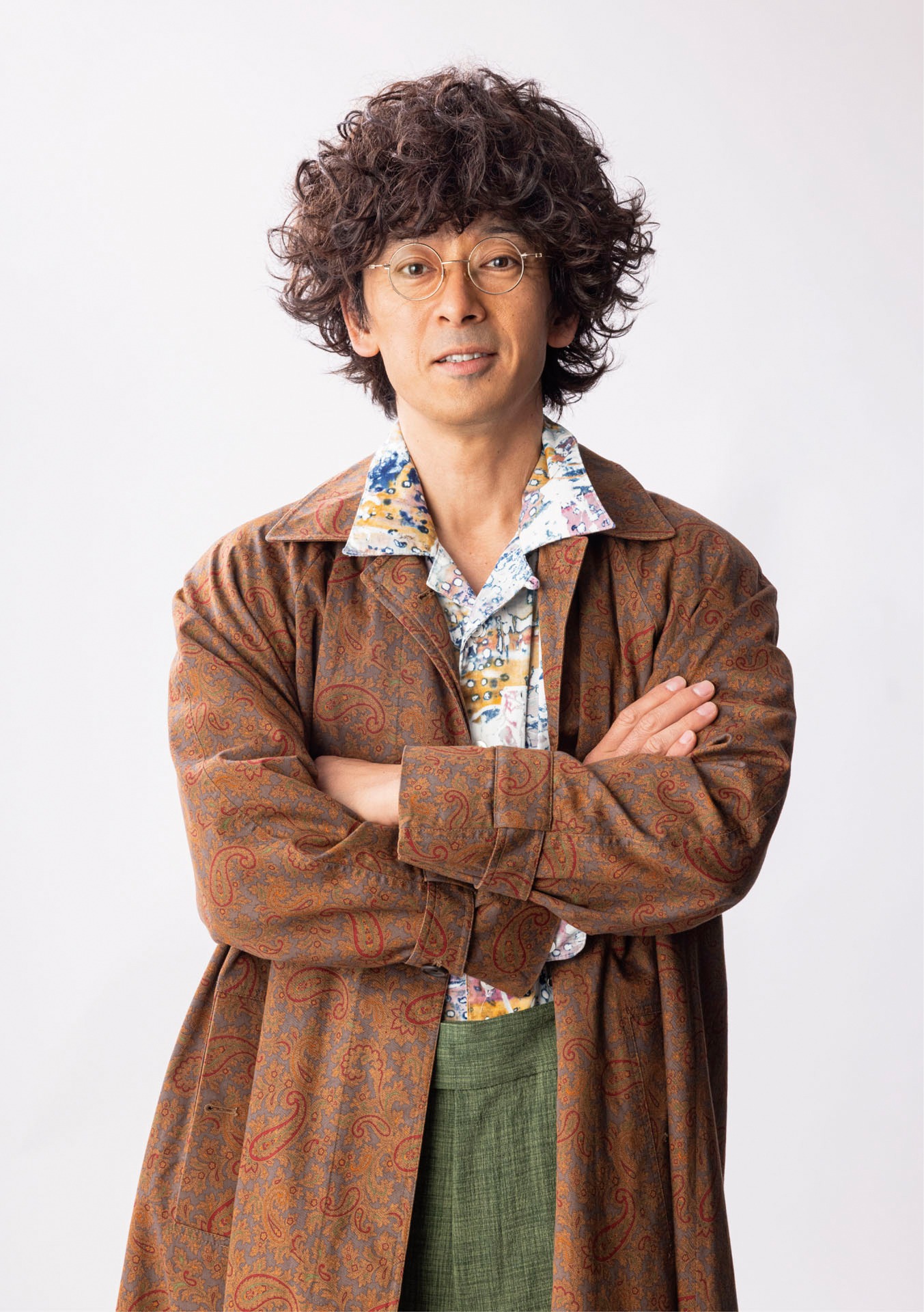 千曲川光役の滝藤賢一。