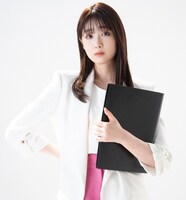 高橋ひかる演じる田中。