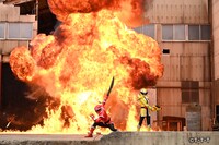 「暴太郎戦隊ドンブラザーズ meets センパイジャー」