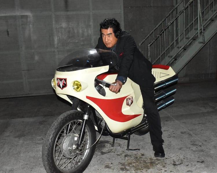 THE仮面ライダー展」藤岡弘、が映像出演で参加、サイクロン号に乗った 