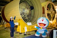 種子島宇宙センターを訪問したドラえもん。