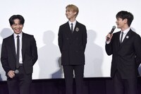 「JO1と一緒にいると楽しくなっちゃう」と話す豆原一成（前列右）。