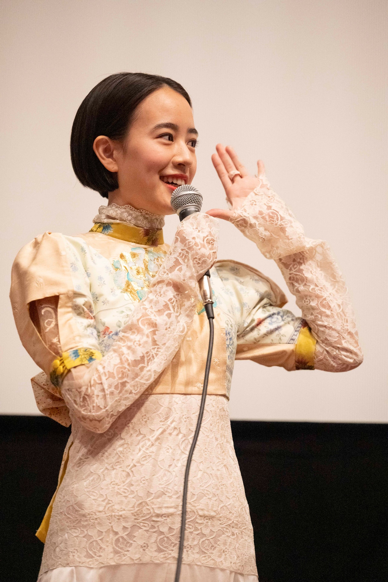 石橋静河
