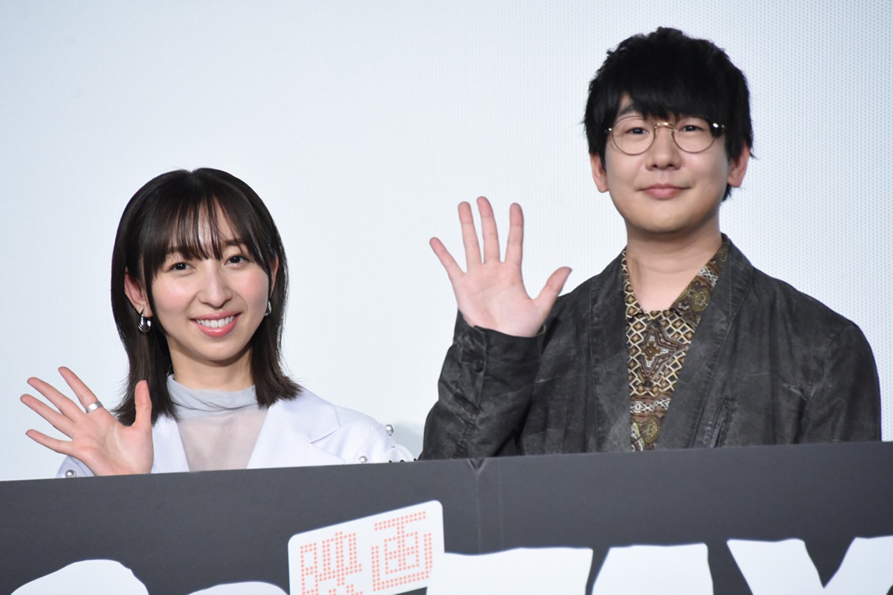 「映画 オッドタクシー イン・ザ・ウッズ」完成披露試写会の様子。左から飯田里穂、花江夏樹。