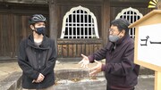 「どうする松本潤？徳川家康の大冒険」より、左から松本潤、本郷和人。