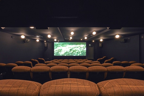 シモキタ-エキマエ-シネマ「K2」の内観。