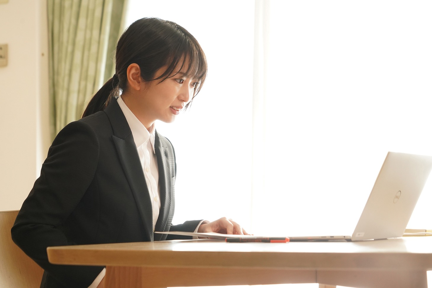 志田未来演じる大井美加。