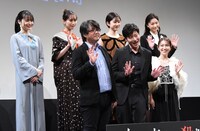 映画「女子高生に殺されたい」完成披露上映会の様子。