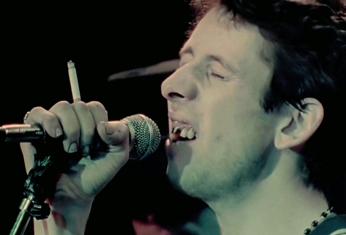 生きてるのが奇跡 シェイン マガウアンの音楽人生追ったドキュメンタリー予告 写真14枚 映画ナタリー 生きてるのが奇跡 シェイン マガウアンの音楽人生追ったドキュメンタリー予告 写真14枚 映画ナタリー