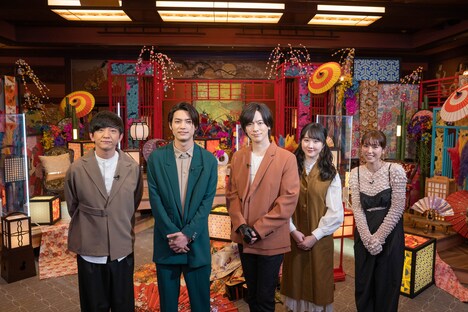 左から向井慧(パンサー)、板垣瑞生、DAIGO、本田望結、若槻千夏。