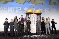 映画「おそ松さん」の公開記念舞台挨拶の様子。