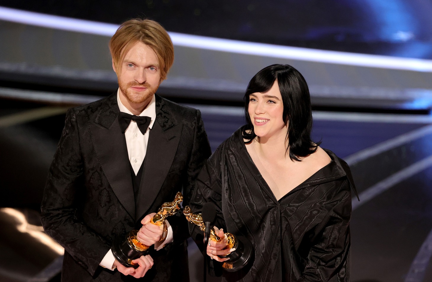 左からフィニアス・オコネル、ビリー・アイリッシュ。（Getty Images）