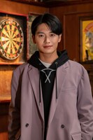 雄大役の井上想良。