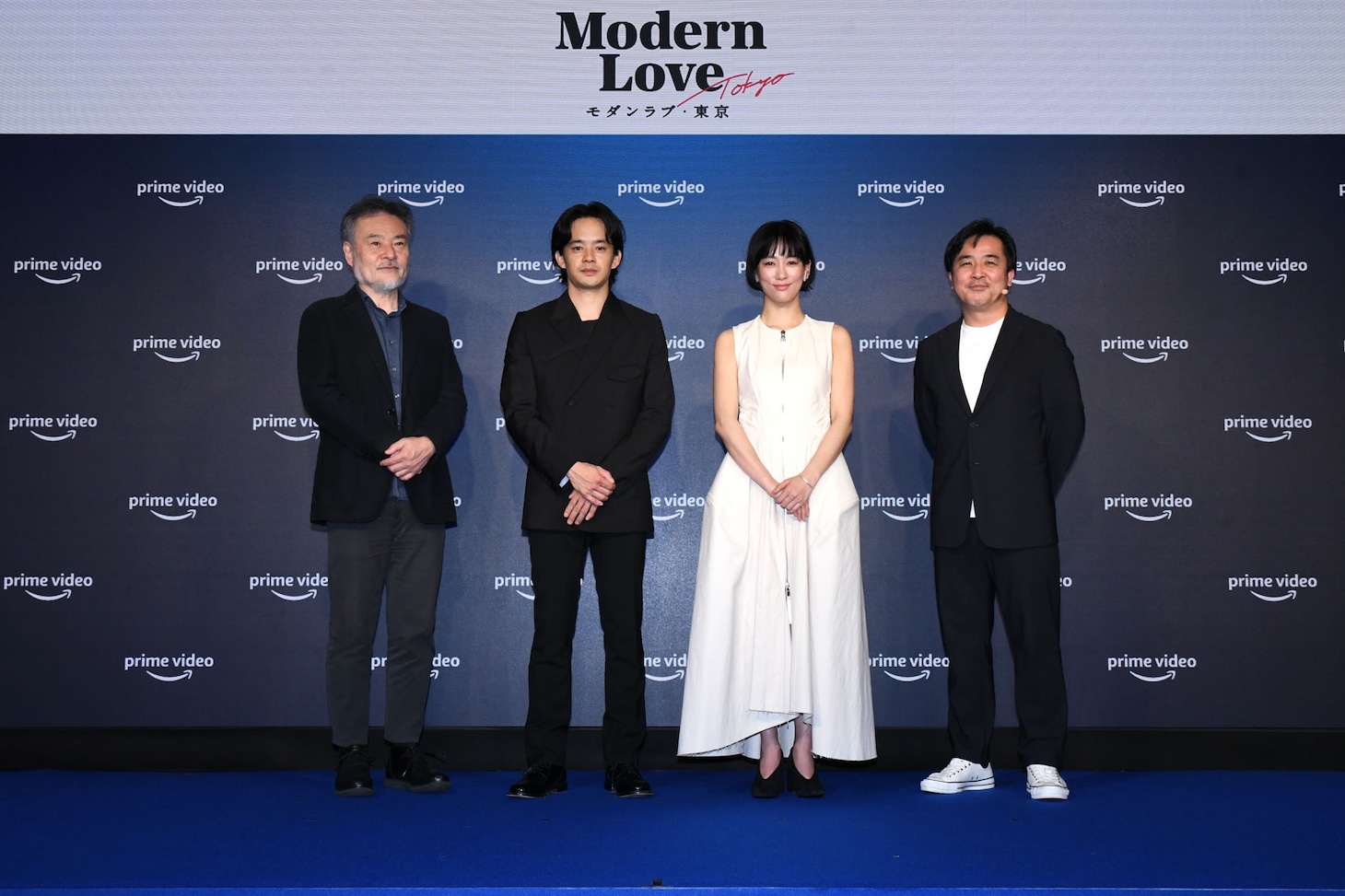 左から黒沢清、池松壮亮、水川あさみ、アマゾンジャパン合同会社日本オリジナルコンテンツ製作責任者の早川敬之。