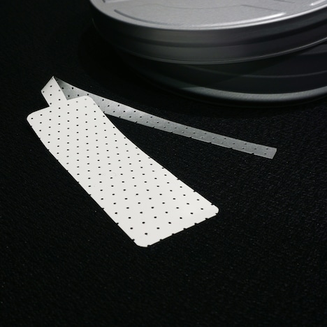 4月15日に劇場来場者へプレゼントされるしおり。