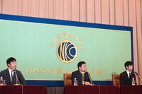 「ドライブ・マイ・カー」凱旋記者会見の様子。