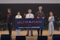 左から前野智昭、潘めぐみ、木村良平、江口拓也、諸星すみれ。