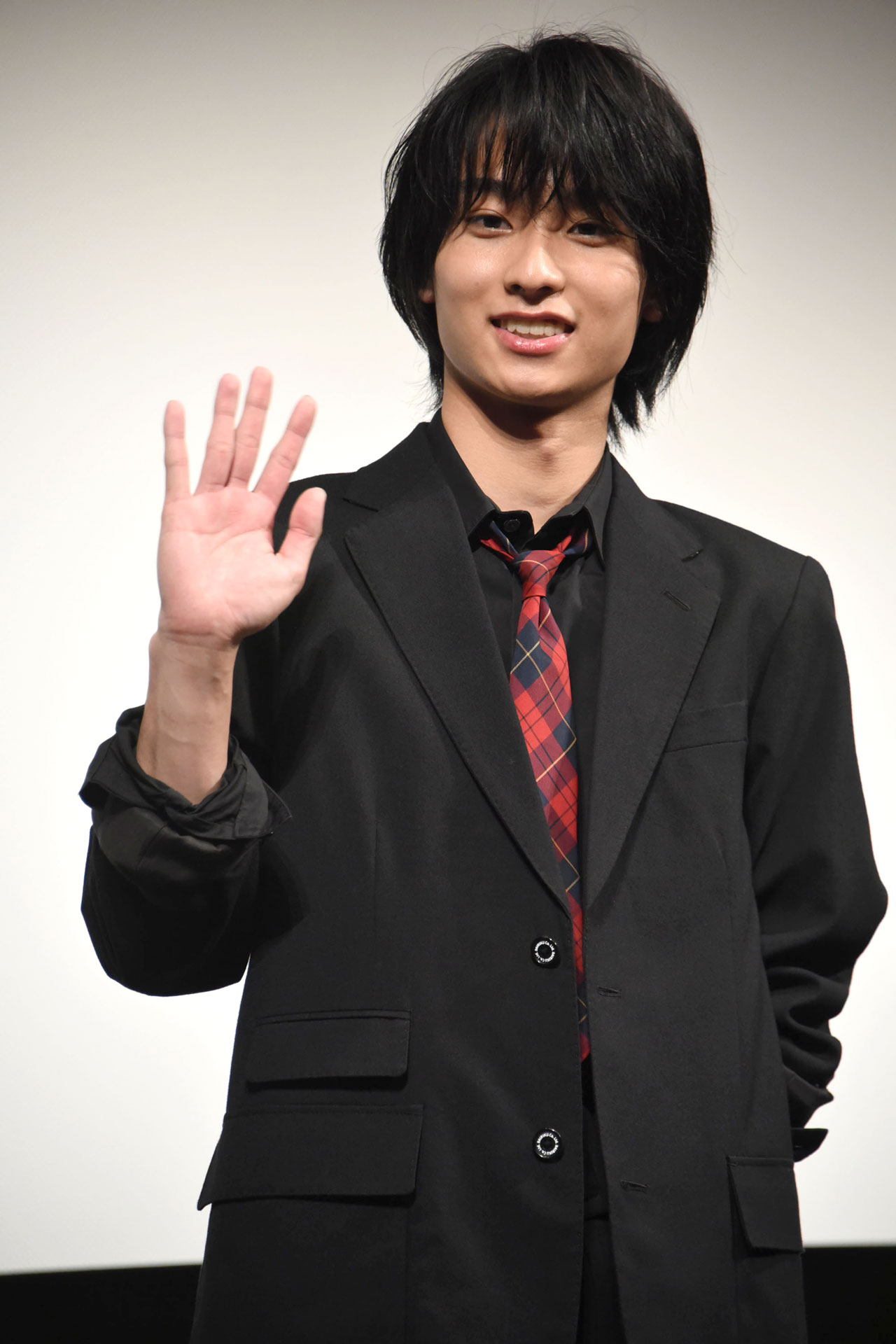 奥平大兼