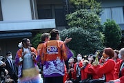 ファンと近くで交流するゲストたち。