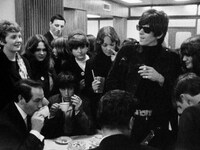 「チャーリー・イズ・マイ・ダーリン」 (c)2012 Because Entertainment, Inc/ABKCO Films