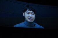 コメント映像で参加した柄本佑。