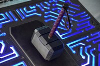 「アベンジャーズ展」より、ソーの天文台エリアの様子。