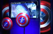 「アベンジャーズ展」より、キャプテン・アメリカ エリアの様子。