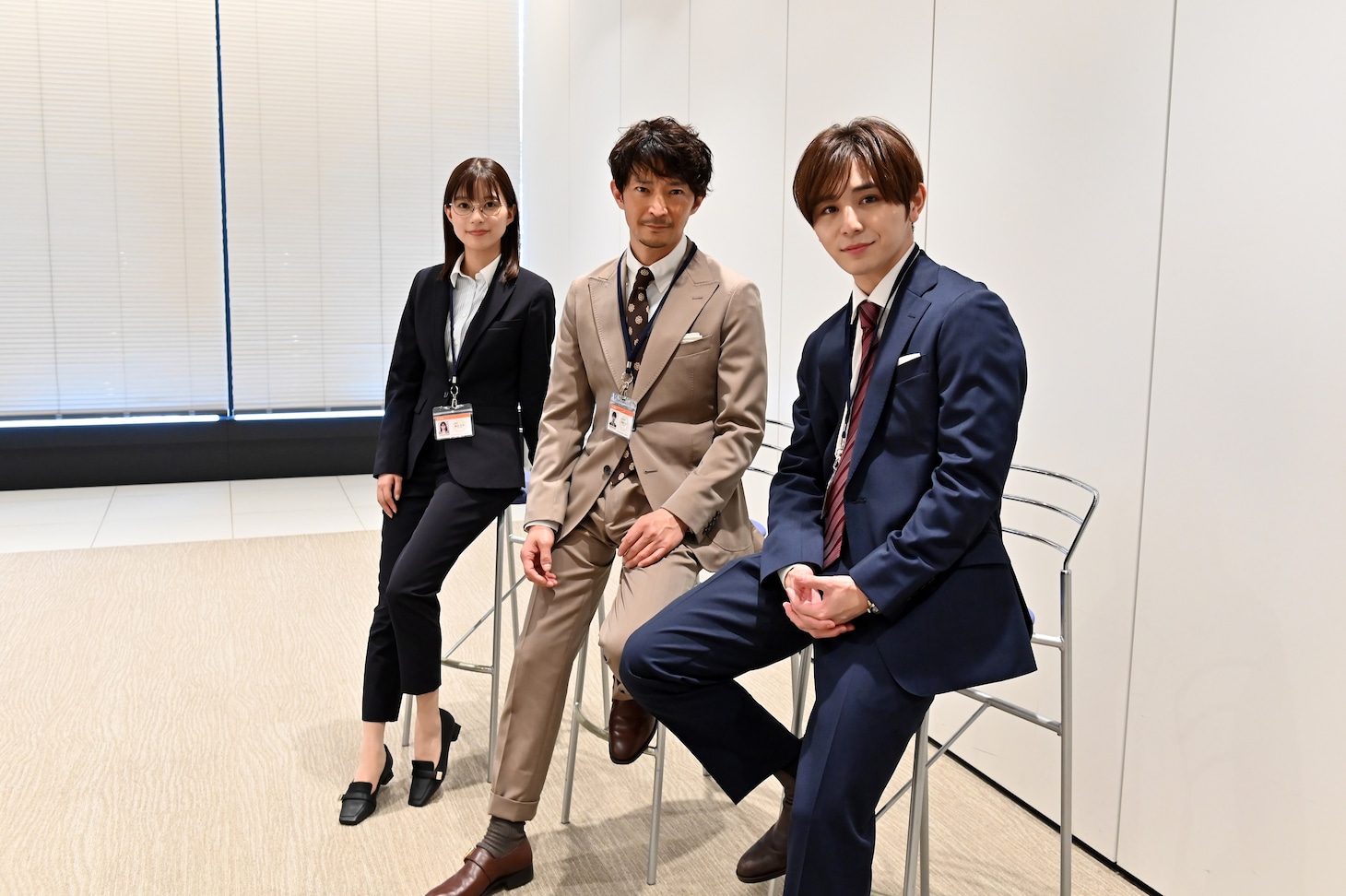 左から芳根京子、津田健次郎、山田涼介。