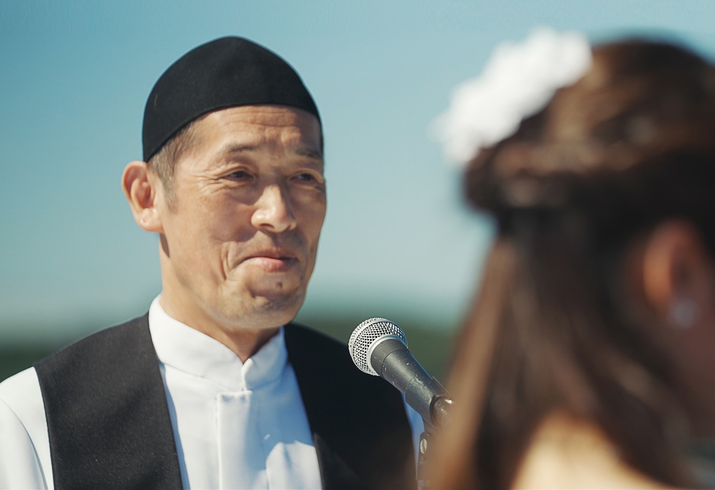 嶋田久作演じる山村徳男。