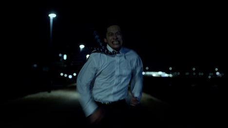 「青めぐる青」