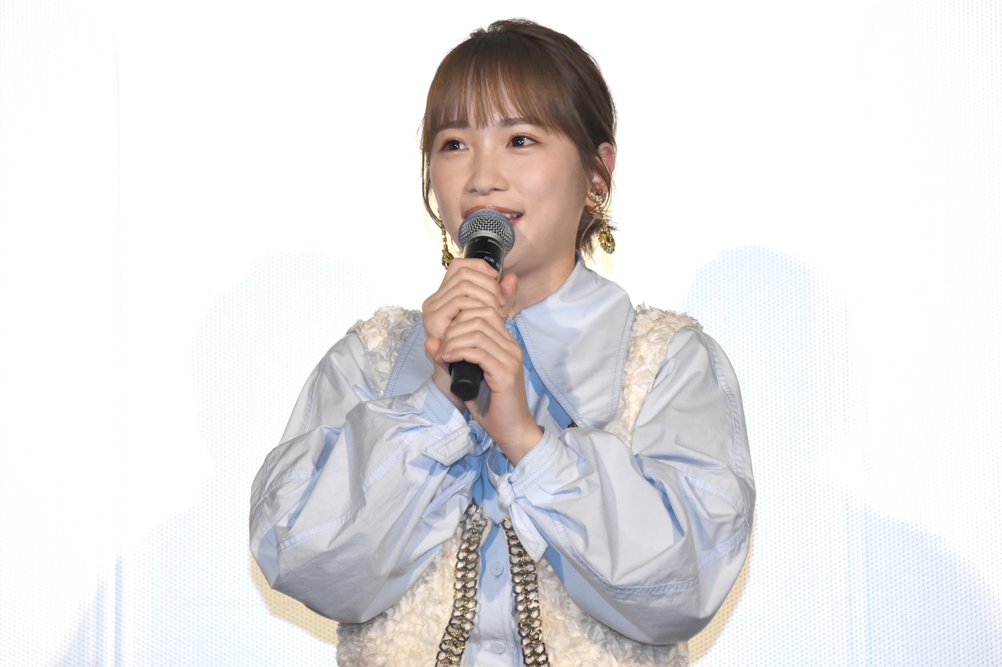川栄李奈