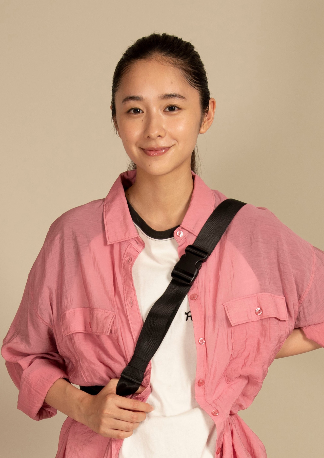 助監督の市川は堀田真由、白石晃士によるPOVホラー「オカルトの森へようこそ」で主演