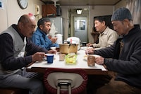 「冬薔薇」新場面写真