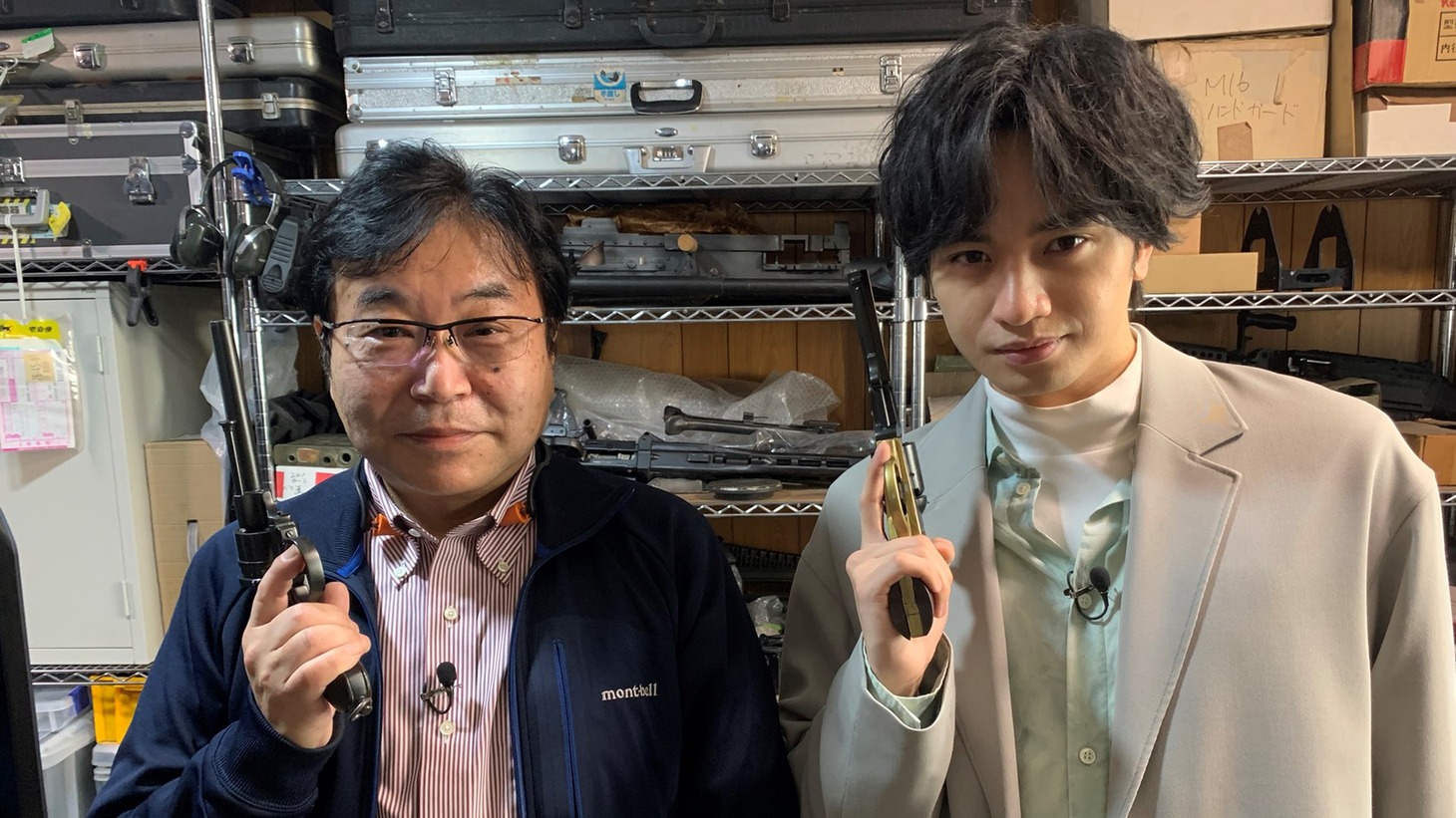 中島健人（右）と納富貴久男（左）。