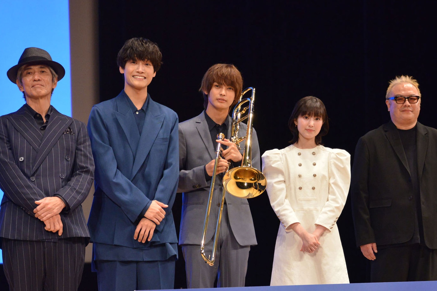 「20歳のソウル」完成披露試写会にて、左から佐藤浩市、佐野晶哉、神尾楓珠、福本莉子、秋山純。