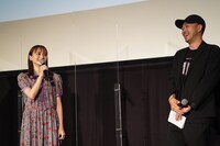 左から萩原みのり、後藤庸介。