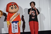 左から野原しんのすけ、小林由美子。