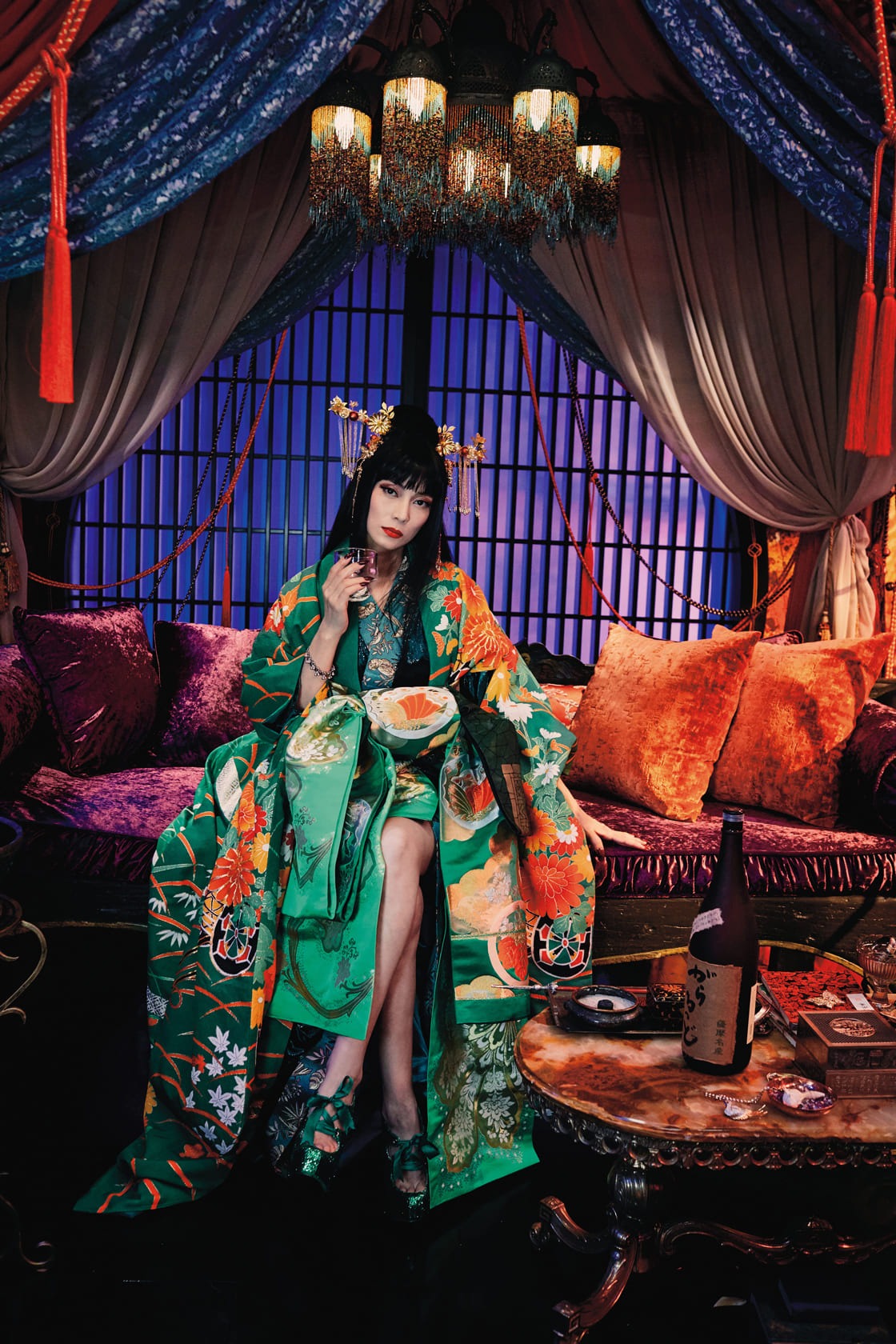 「映画 ホリック xxxHOLiC 写真集」より。