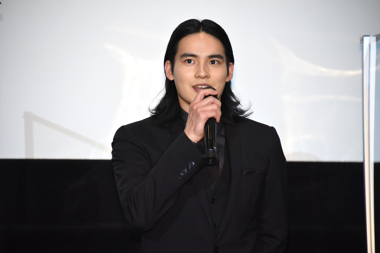 岡田健史が事務所との専属契約を円満終了、今後は本名「水上恒司」で活動