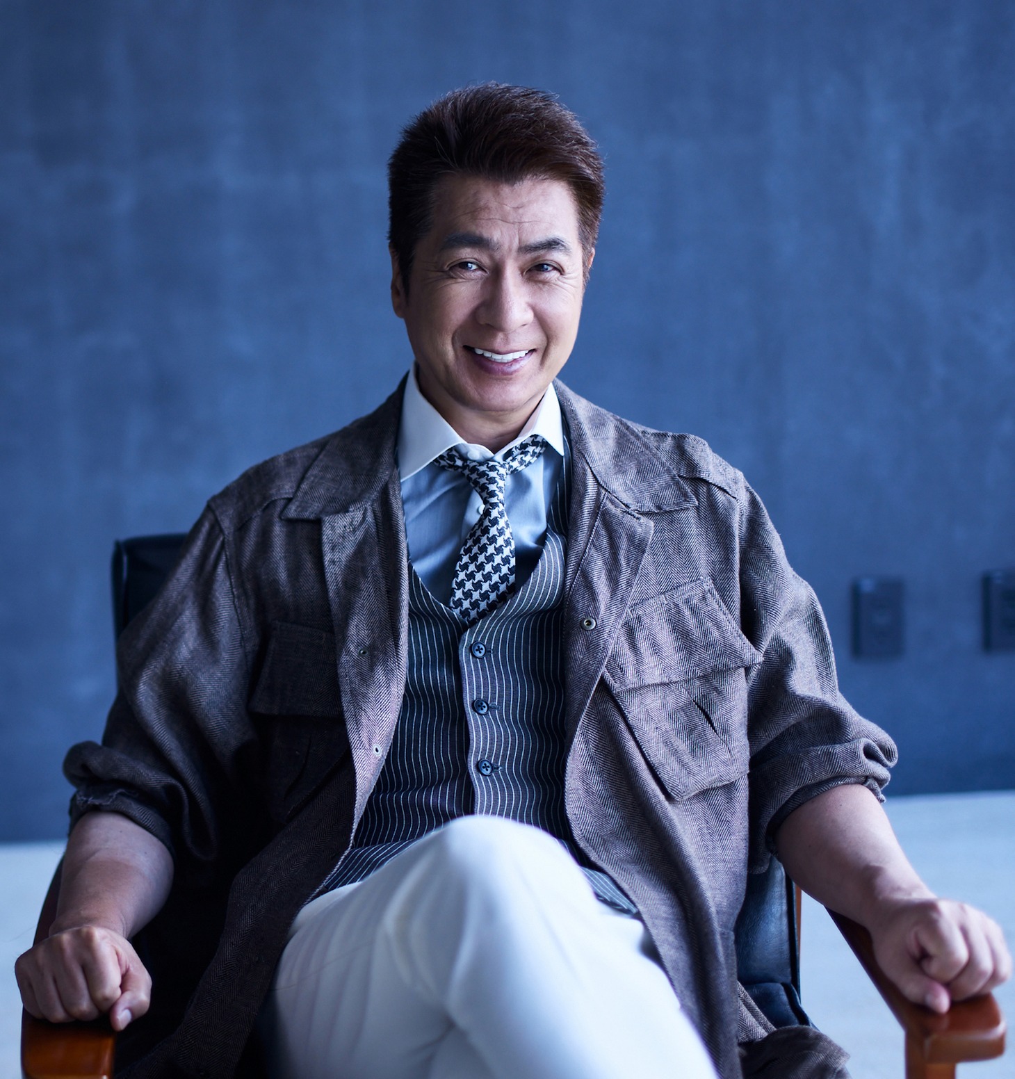 山川豊