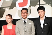 左から北川景子、中井貴一、松山ケンイチ。