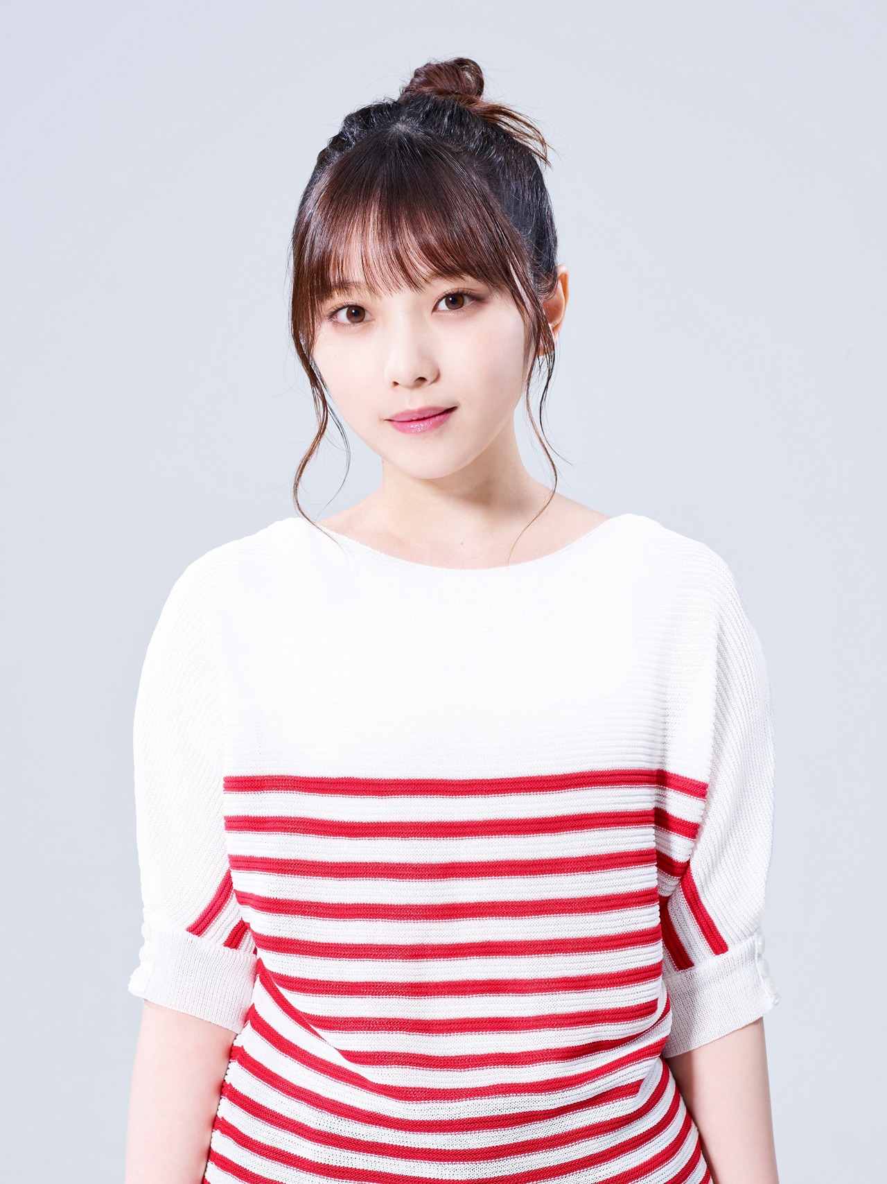 与田祐希演じる小向璃子。