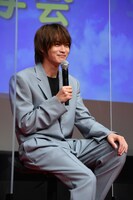 「お母さんのオムライス」と好物を明かす神尾楓珠。