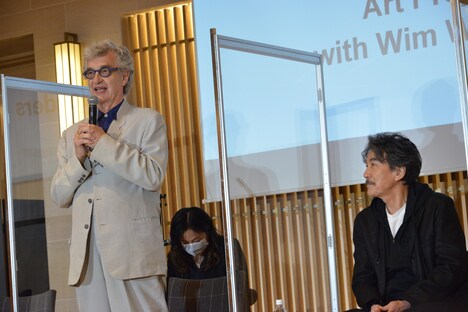 「THE TOKYO TOILET Art Project with Wim Wenders」記者会見の様子。